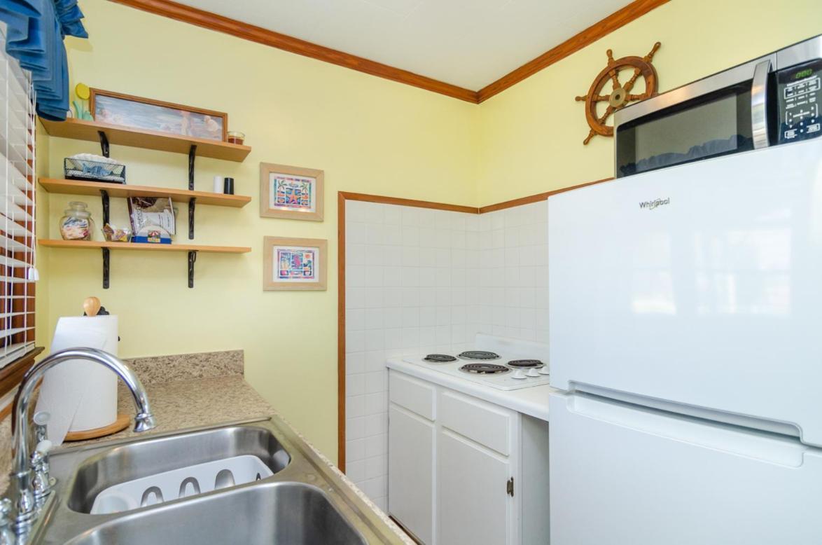 The Pelican Hidden Treasure Inn Room 2 By Bryant Real Estate Kure Beach Ngoại thất bức ảnh